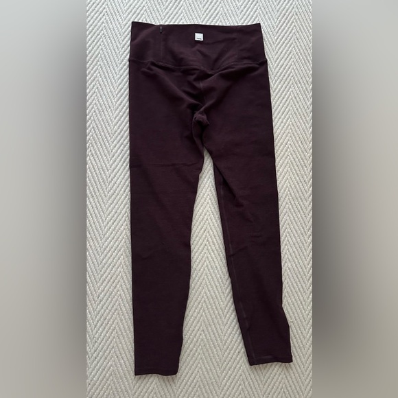Vuori Clean Elevation Legging - Raisin Heather - Size M - Picture 3 of 4
